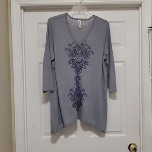 Endless Design multi color blouse